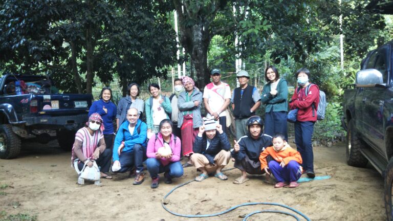 Group photo with our colleagues from Mahidol University and Koh Sadeng, one of the two Karen communities we are working with in the RISE project, during a recent field trip. Photo by Sasasoung Jaraskulchai.