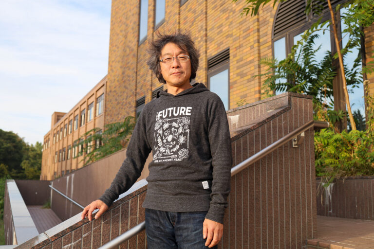 北海道大学　大学院理学研究院　渡邊剛　講師　（写真：長尾美歩）
