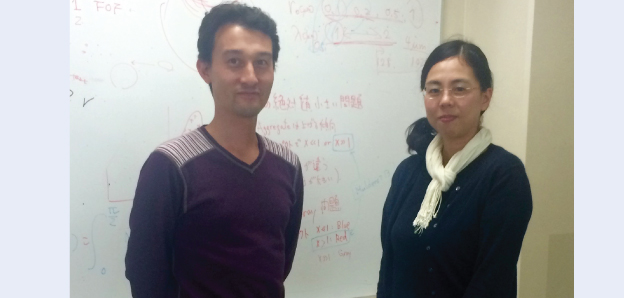 Associate Professor Yuki Kimura (left) and postdoctoral researcher, Dr Kyoko Tanaka.