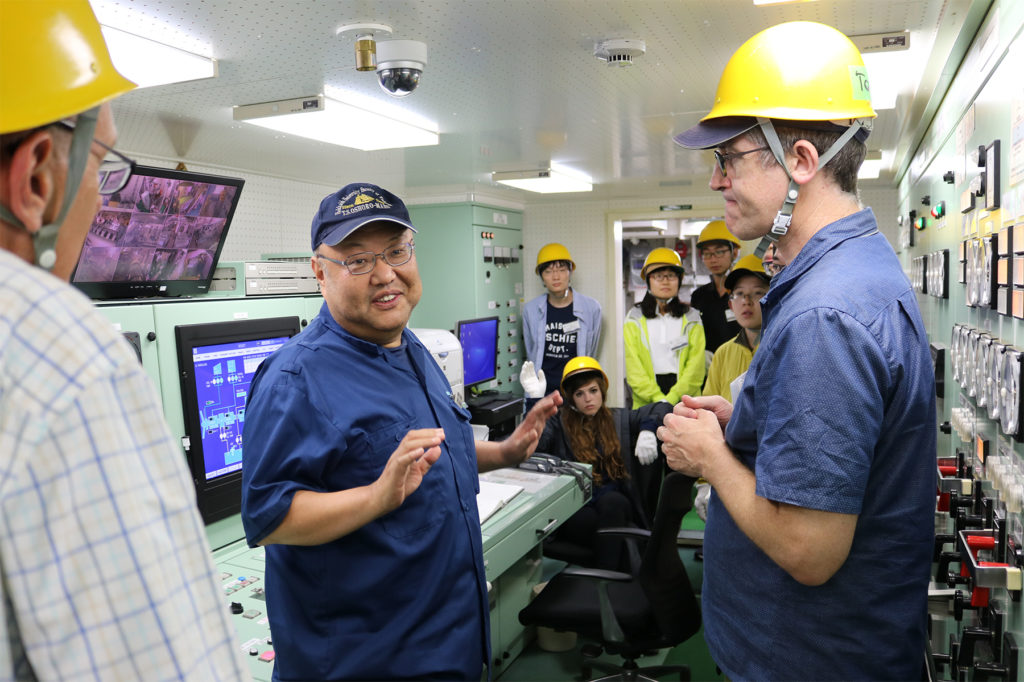 Visiting the engine operation room.