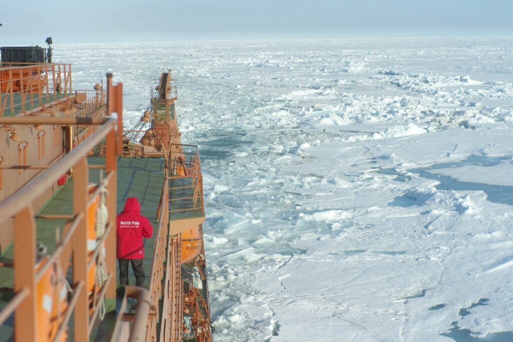 The Arctic Ocean, seen from a Russian nuclear-powered icebreaker, is covered with thick sea ice. In this situation, only an icebreaker can navigate the Arctic Ocean. (Photo courtesy of Hiroshi Utsumi, Institute of Arctic Research and Observation)