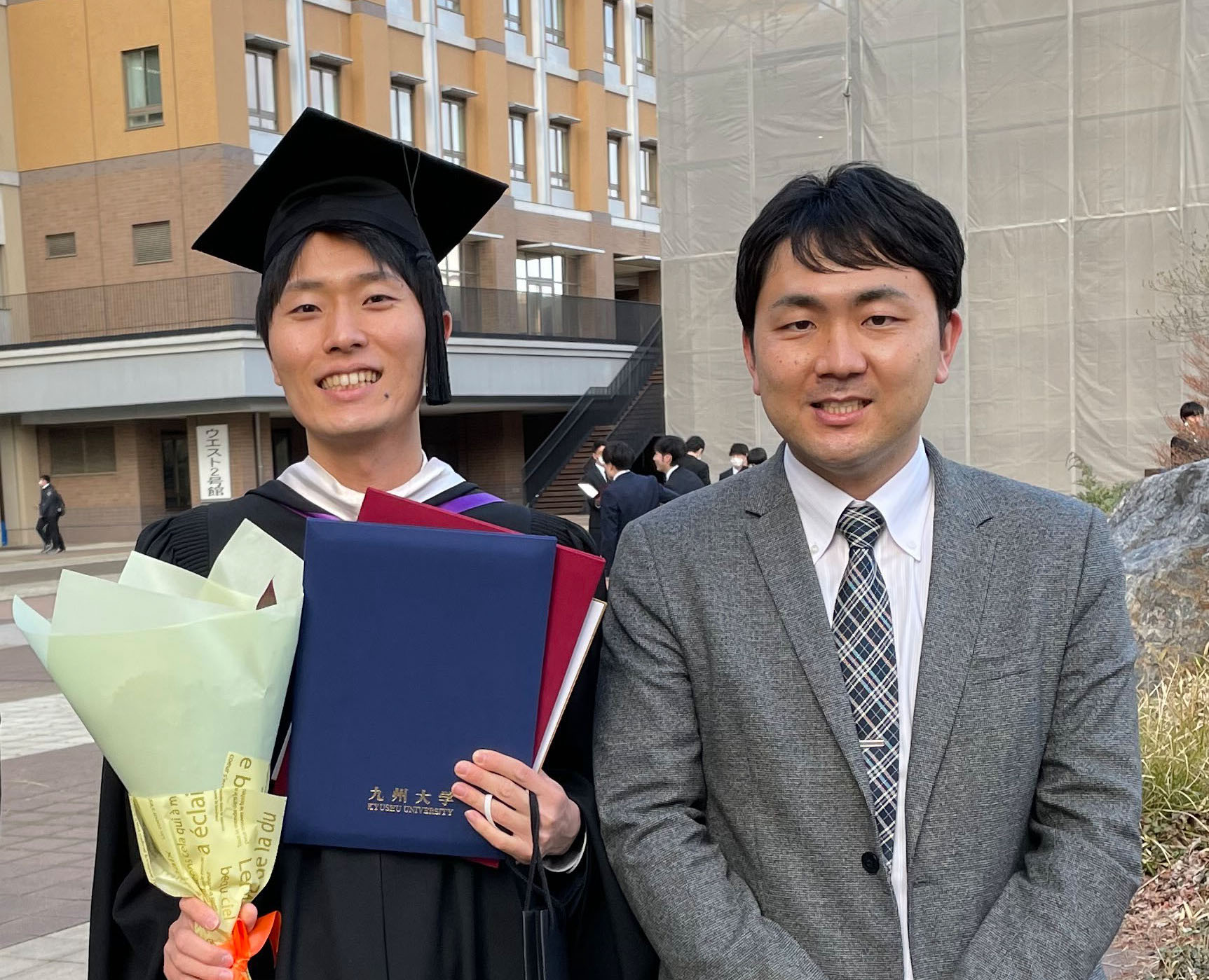 Yoshio Yano (left) and Toshikazu Ono (right), authors from Kyushu University (Photo: Toshikazu Ono).