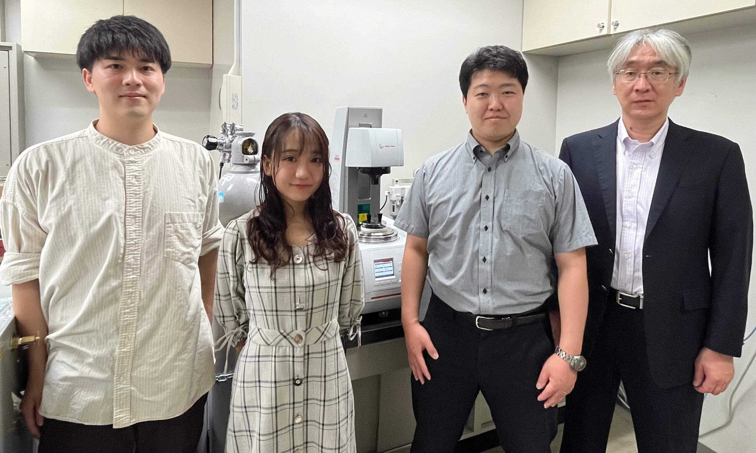 (From left) Minami Ebe, Asuka Soga, Takuya Isono and Toshifumi Satoh of the research team (Photo: Toshifumi Satoh).