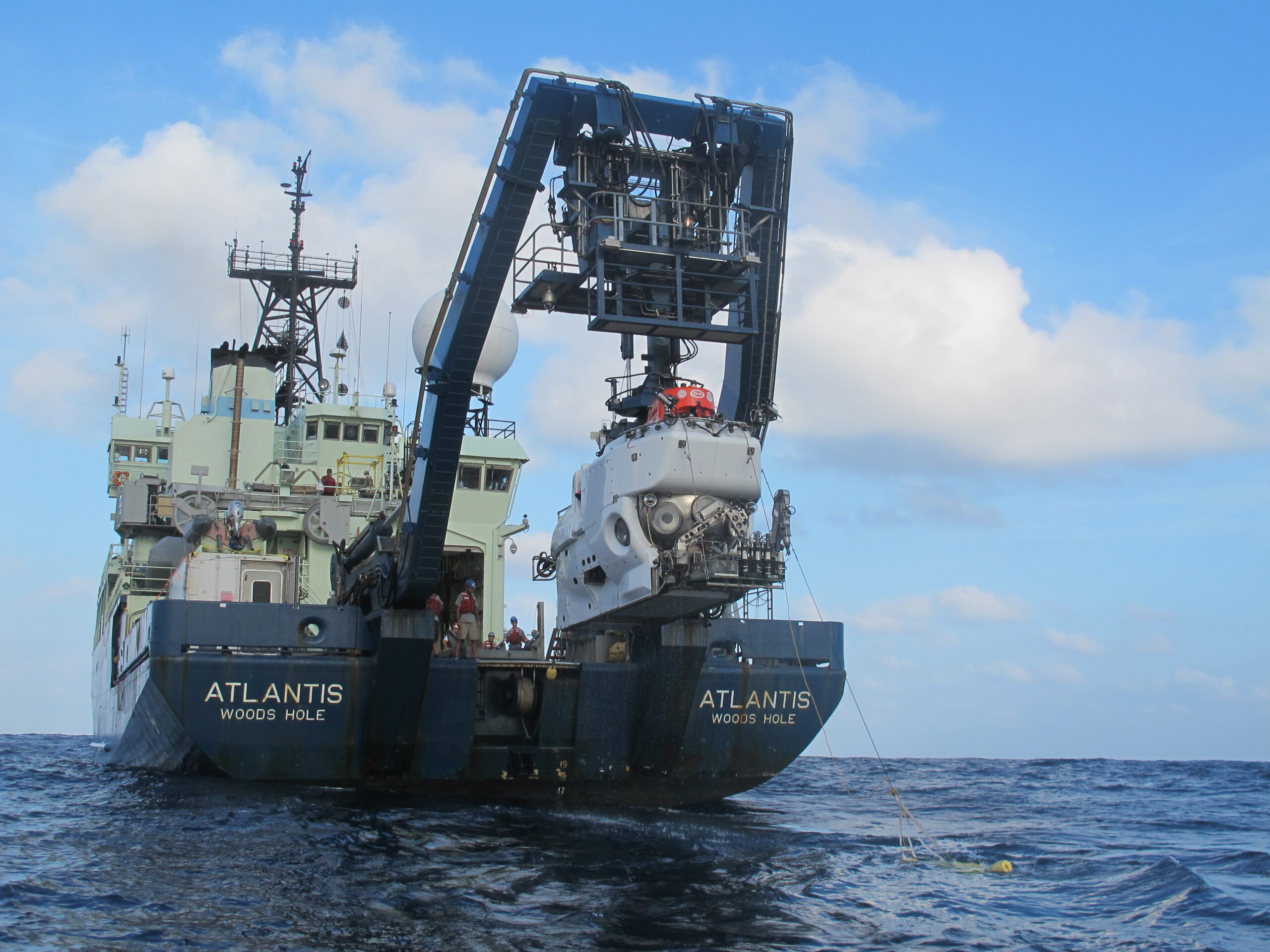DSV Alvin with the mother ship R/V Atlantis (Photo by Jennifer Barone, © Woods Hole Oceanographic Institution)