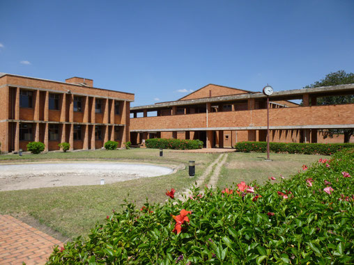 ②ザンビア大学